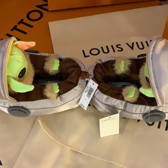 Gap Child’s Slippers - Picture 4 of 4